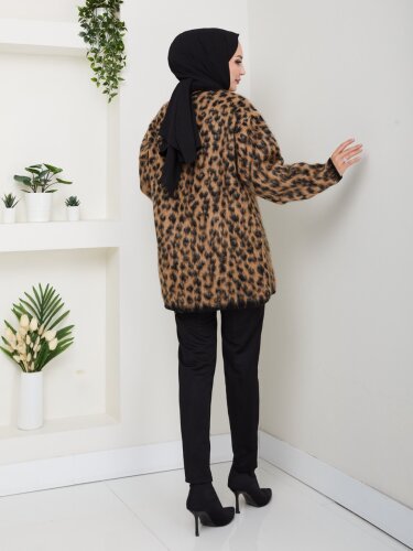 Leopar Desenli Yumuşak Dokulu Düğmeli Oversize Triko Hırka - 3